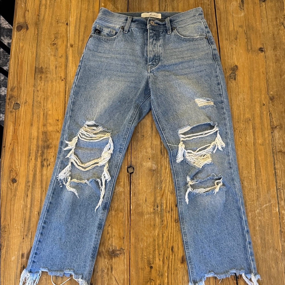 KanCan Light Blue Distressed Cropped Jeans